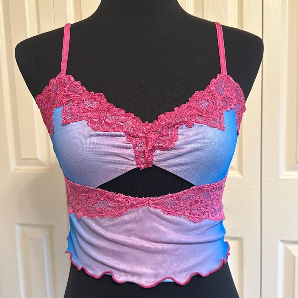 Tiger Mist lace trim tank